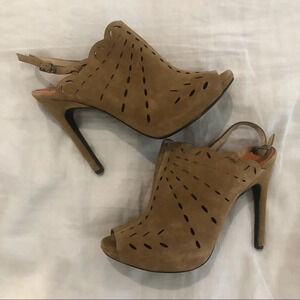 VIA SPIGA CUTOUT Heels
